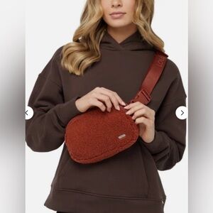 Lole Fleece Crossbody Belt Shoulder Bag in Copper/Cinnamon